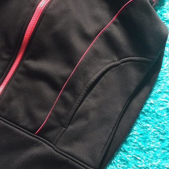 Puma black and pink jacket - Picture 7 of 7